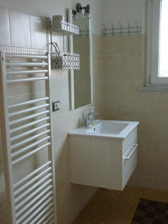 Hotel Elicrim Santo Stefano di Magra Habitación foto